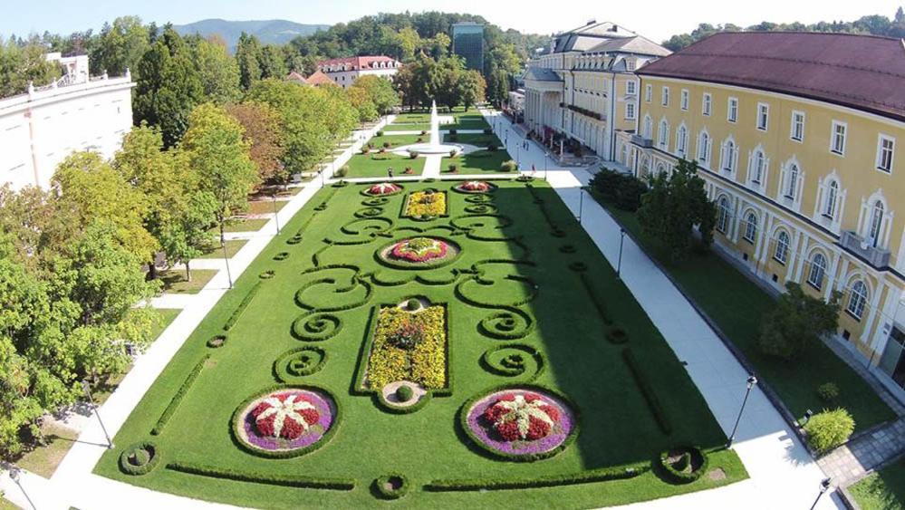 Appartement Apartma Vrtnica, Vila Golf à Rogaška Slatina Extérieur photo